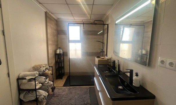 Sprzedaż - Dom miejski -
Algorfa