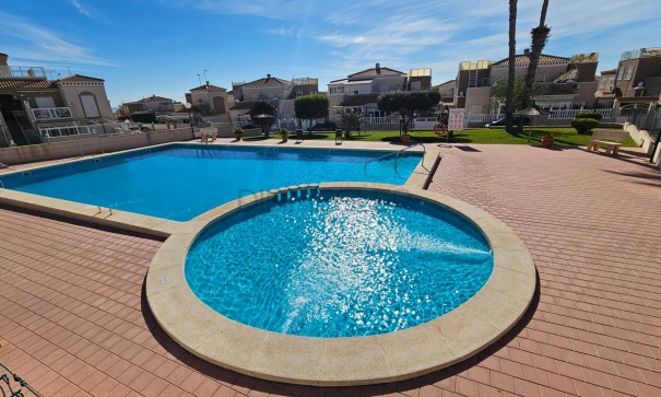 Videresalg - Lejlighed lejlighed -
Torrevieja - Aguas Nuevas