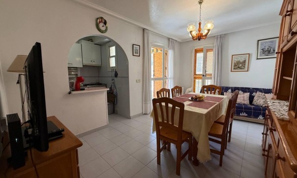 Återförsäljning - Lägenhet lägenhet -
Torrevieja - Acequion