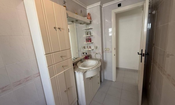 Återförsäljning - Lägenhet lägenhet -
Torrevieja - Acequion