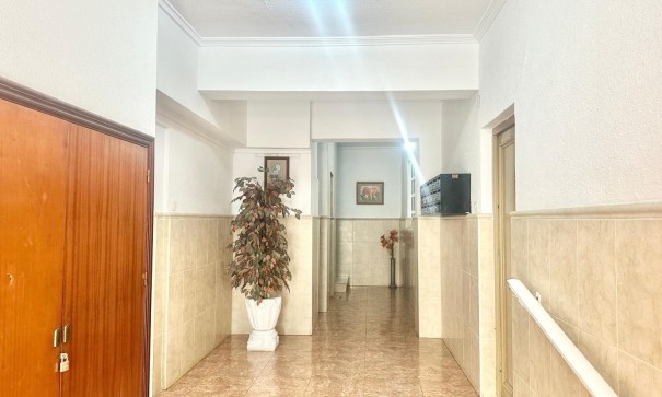 Återförsäljning - Lägenhet lägenhet -
Torrevieja - Estacion de autobuses