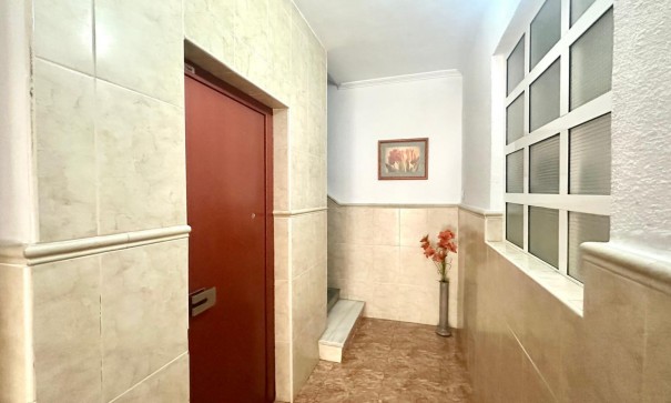 Återförsäljning - Lägenhet lägenhet -
Torrevieja - Estacion de autobuses