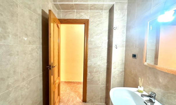 Återförsäljning - Lägenhet lägenhet -
Torrevieja - Estacion de autobuses