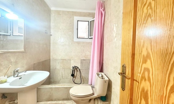 Återförsäljning - Lägenhet lägenhet -
Torrevieja - Estacion de autobuses