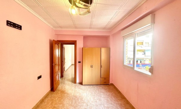 Återförsäljning - Lägenhet lägenhet -
Torrevieja - Estacion de autobuses