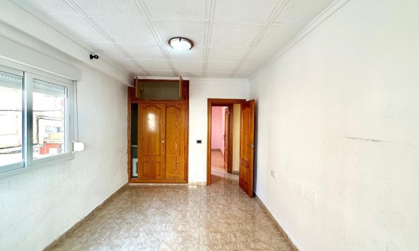 Återförsäljning - Lägenhet lägenhet -
Torrevieja - Estacion de autobuses