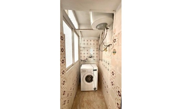 Återförsäljning - Lägenhet lägenhet -
Torrevieja - Estacion de autobuses