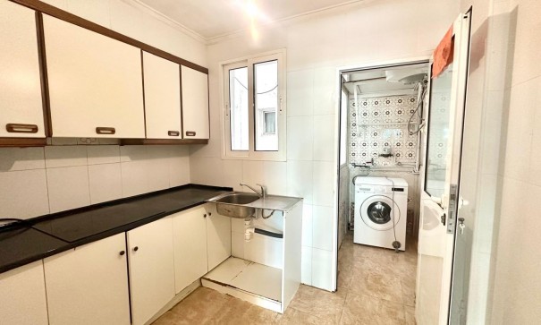 Återförsäljning - Lägenhet lägenhet -
Torrevieja - Estacion de autobuses