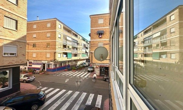 Återförsäljning - Lägenhet lägenhet -
Torrevieja - Estacion de autobuses