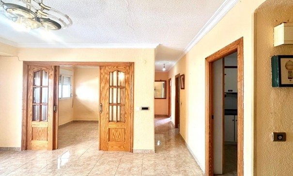 Återförsäljning - Lägenhet lägenhet -
Torrevieja - Estacion de autobuses