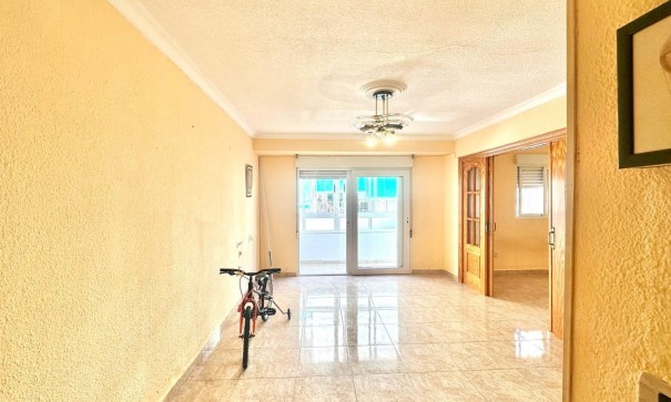 Återförsäljning - Lägenhet lägenhet -
Torrevieja - Estacion de autobuses