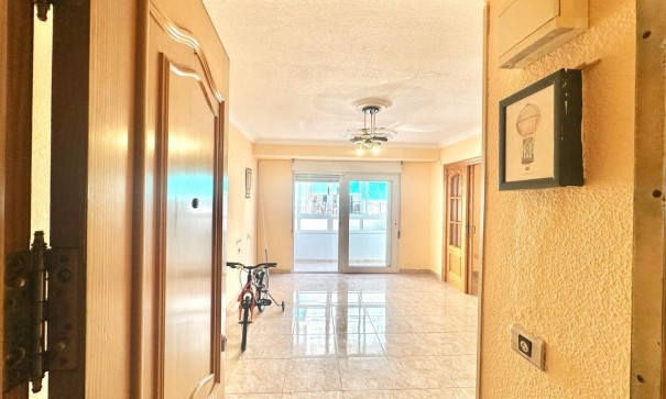 Återförsäljning - Lägenhet lägenhet -
Torrevieja - Estacion de autobuses