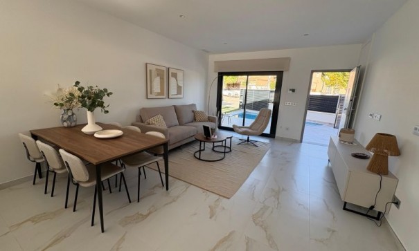 Återförsäljning - Fristående villa -
Pinar de Campoverde