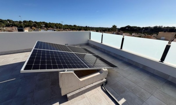 Återförsäljning - Fristående villa -
Pinar de Campoverde