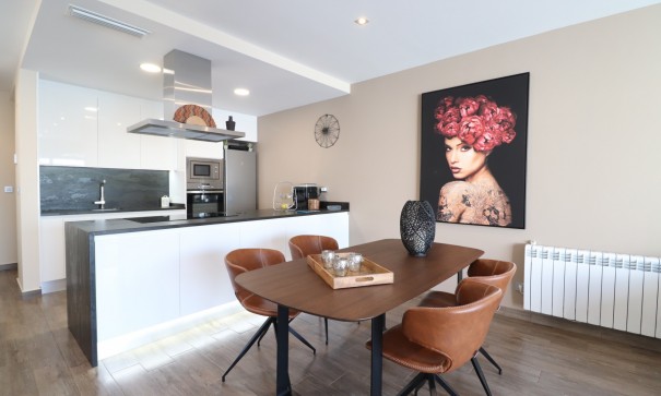 Återförsäljning - Villa i parhus -
Daya Vieja - Daya Vieja - Town