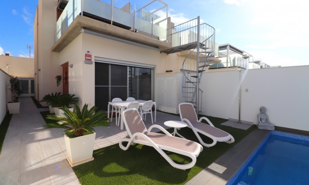 Återförsäljning - Villa i parhus -
Daya Vieja - Daya Vieja - Town