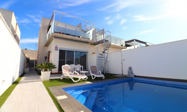 Återförsäljning - Villa i parhus -
Daya Vieja - Daya Vieja - Town