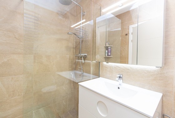 Revente - Villa mitoyenne -
La Zenia