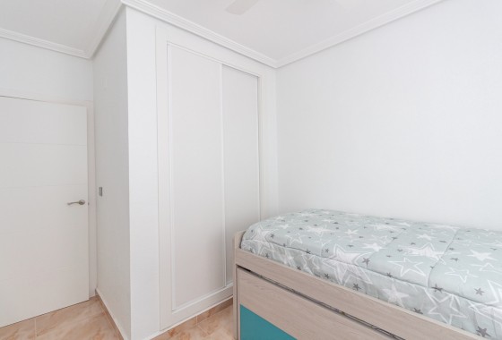 Revente - Villa mitoyenne -
La Zenia