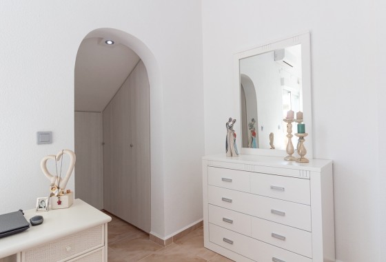 Revente - Villa mitoyenne -
La Zenia