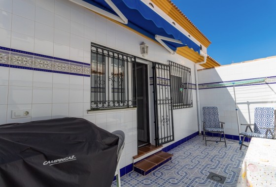 Revente - Villa mitoyenne -
La Zenia