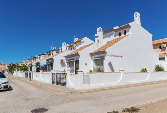 Revente - Villa mitoyenne -
La Zenia