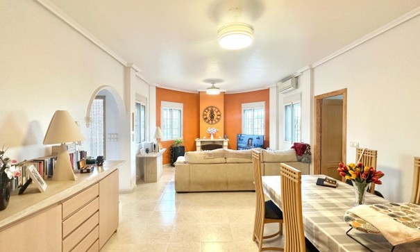 Återförsäljning - Fristående villa -
Bigastro - Comunidad valenciana