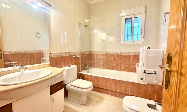 Återförsäljning - Fristående villa -
Bigastro - Comunidad valenciana