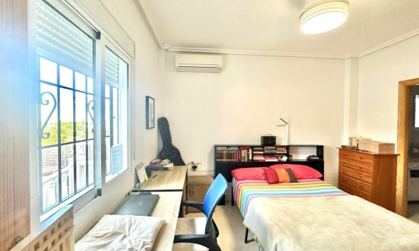 Återförsäljning - Fristående villa -
Bigastro - Comunidad valenciana