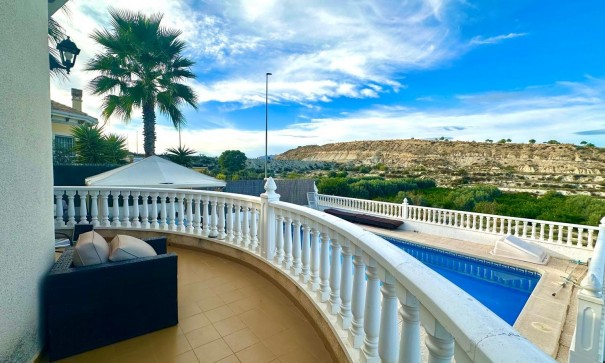 Återförsäljning - Fristående villa -
Bigastro - Comunidad valenciana