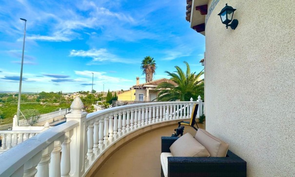 Återförsäljning - Fristående villa -
Bigastro - Comunidad valenciana