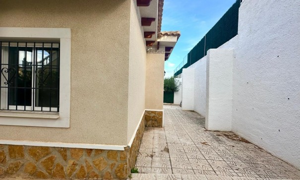 Återförsäljning - Fristående villa -
Bigastro - Comunidad valenciana