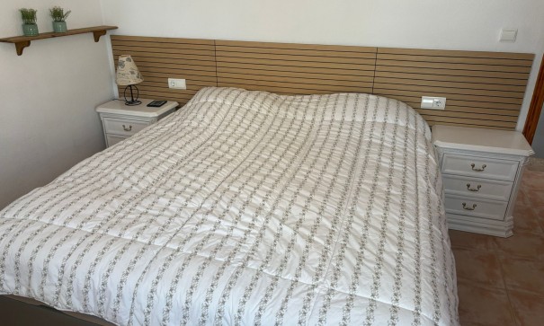 Återförsäljning - Radhus -
Algorfa