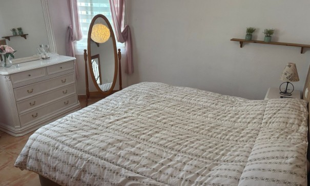 Återförsäljning - Radhus -
Algorfa