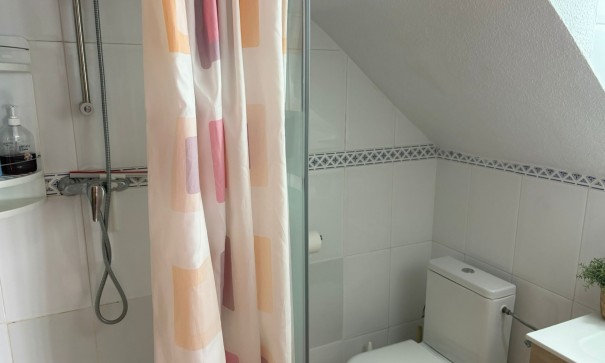 Återförsäljning - Radhus -
Algorfa