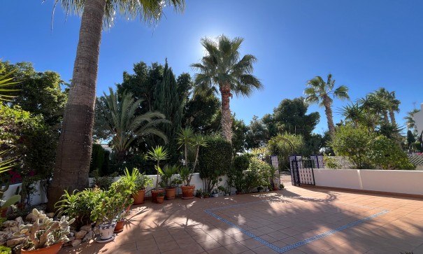 Återförsäljning - Lägenhet lägenhet -
Villamartín - PAU 8