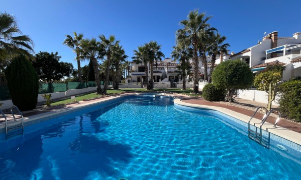 Återförsäljning - Lägenhet lägenhet -
Villamartín - PAU 8