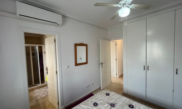 Återförsäljning - Lägenhet lägenhet -
Villamartín - PAU 8