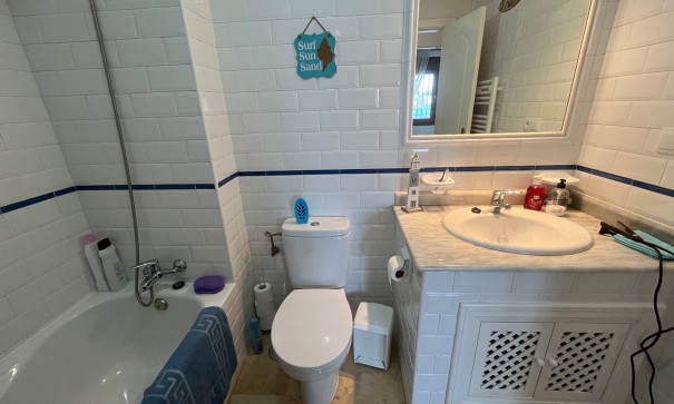 Återförsäljning - Lägenhet lägenhet -
Villamartín - PAU 8