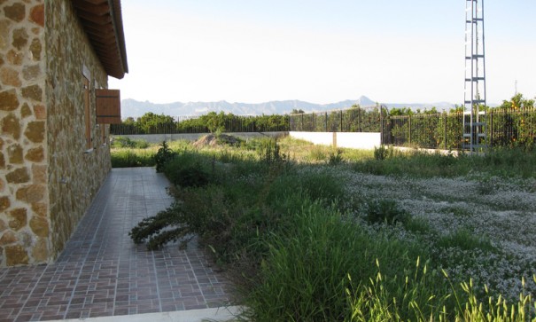 Återförsäljning - Fristående villa -
Benferri