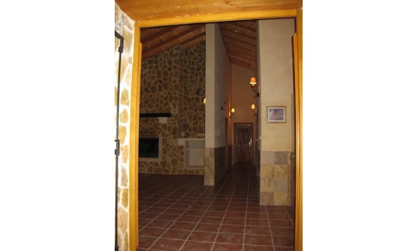 Återförsäljning - Fristående villa -
Benferri