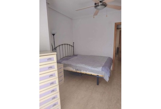 Sprzedaż - Apartament / Mieszkanie -
Torrevieja