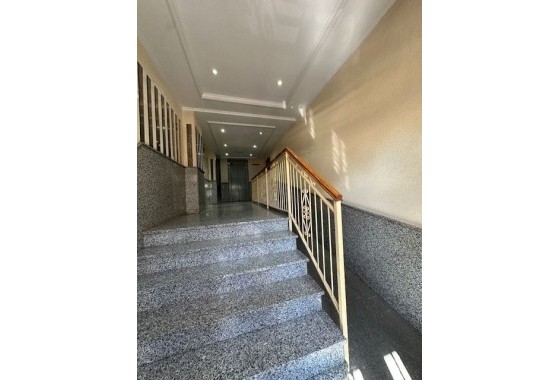 Revente - Appartement -
Torrevieja