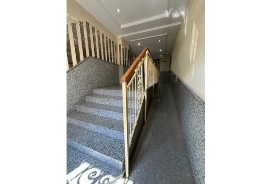 Revente - Appartement -
Torrevieja