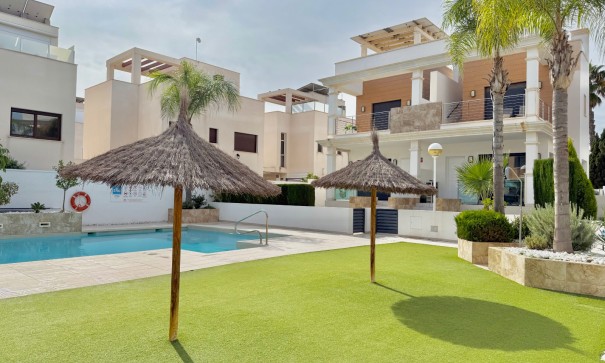 Återförsäljning - Radhus -
Ciudad Quesada - Rojales - Lo Marabu