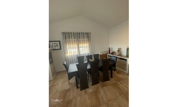 Videresalg - Fritliggende villa -
Pinoso - Pinoso Alicante