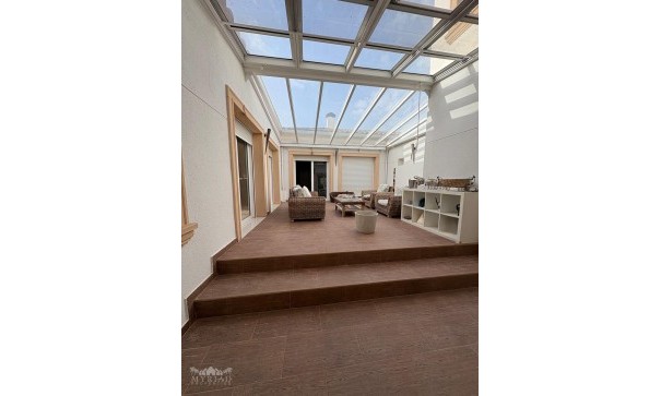 Videresalg - Fritliggende villa -
Pinoso - Pinoso Alicante