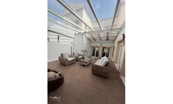 Videresalg - Fritliggende villa -
Pinoso - Pinoso Alicante