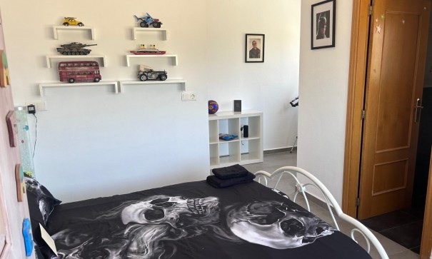 Videresalg - Fritliggende villa -
Pinoso - Pinoso Alicante