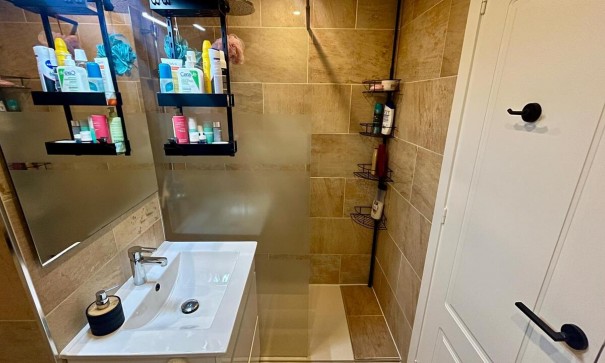 Resale - Wohnung Appartement -
Algorfa